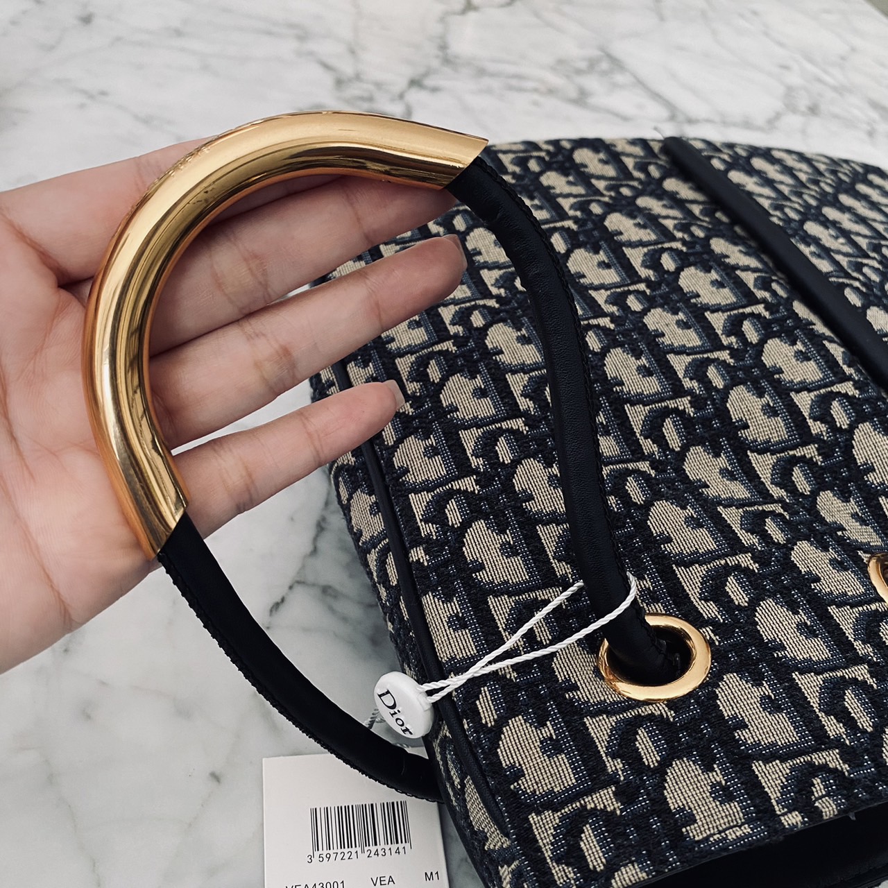 Medium Dior Nolita Bag Blue Dior Oblique Jacquard กระเป๋าสะพายทรงโท้ทรุ่นใหม่ New for Fall 2024 งานผ้าทอลายแบรนด์อย่างปราณีต สวยหรูเป็นเอกลักษณ์ตามแบบฉบับแบรนด์