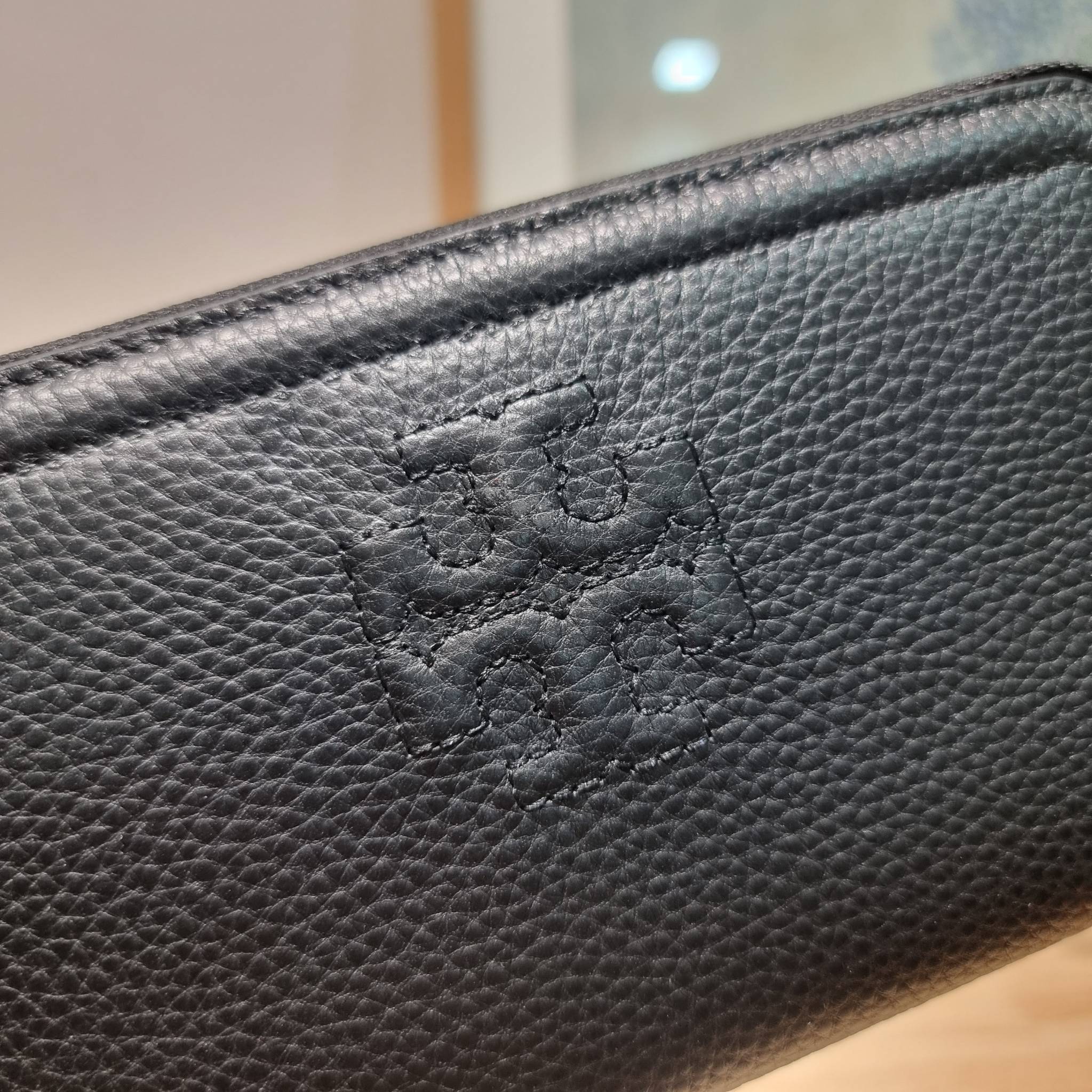 TORY BURCH THEA MULTI GUSSET ZIP CONTINENTAL WALLET กระเป๋าสตางค์ใบยาวเบสท์เซลเลอร์ ขนาดกำลังพอเหมาะ ดีไซน์เรียบหรู