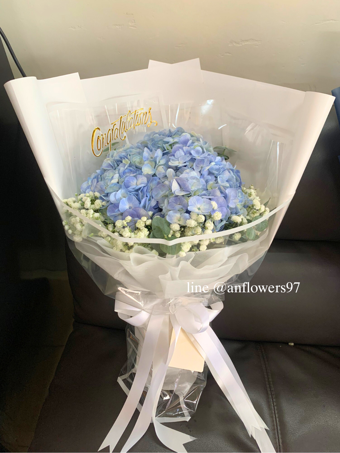 ช่อดอกไม้ ช่อไฮเดรนเยียสีฟ้า