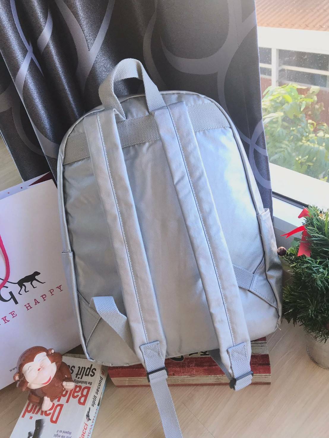 KIPLING LARGE BACKPACK WITH DOUBLE ZIPSกระเป๋าเป้จากคอลเลคชั่น Mayday วัสดุ Nylon & Polyester 100% น้ำหนักเบา ใส่ของได้เยอะแบบไร้กังวล เปิดปิดด้วยซิปคู่ ด้านหน้ามี2ช่องซิปใส่ของจุกจิกที่ต้องหยิบใช้บ่อย ใบใหญ่กับราคาเบาๆเลยคร้า!!