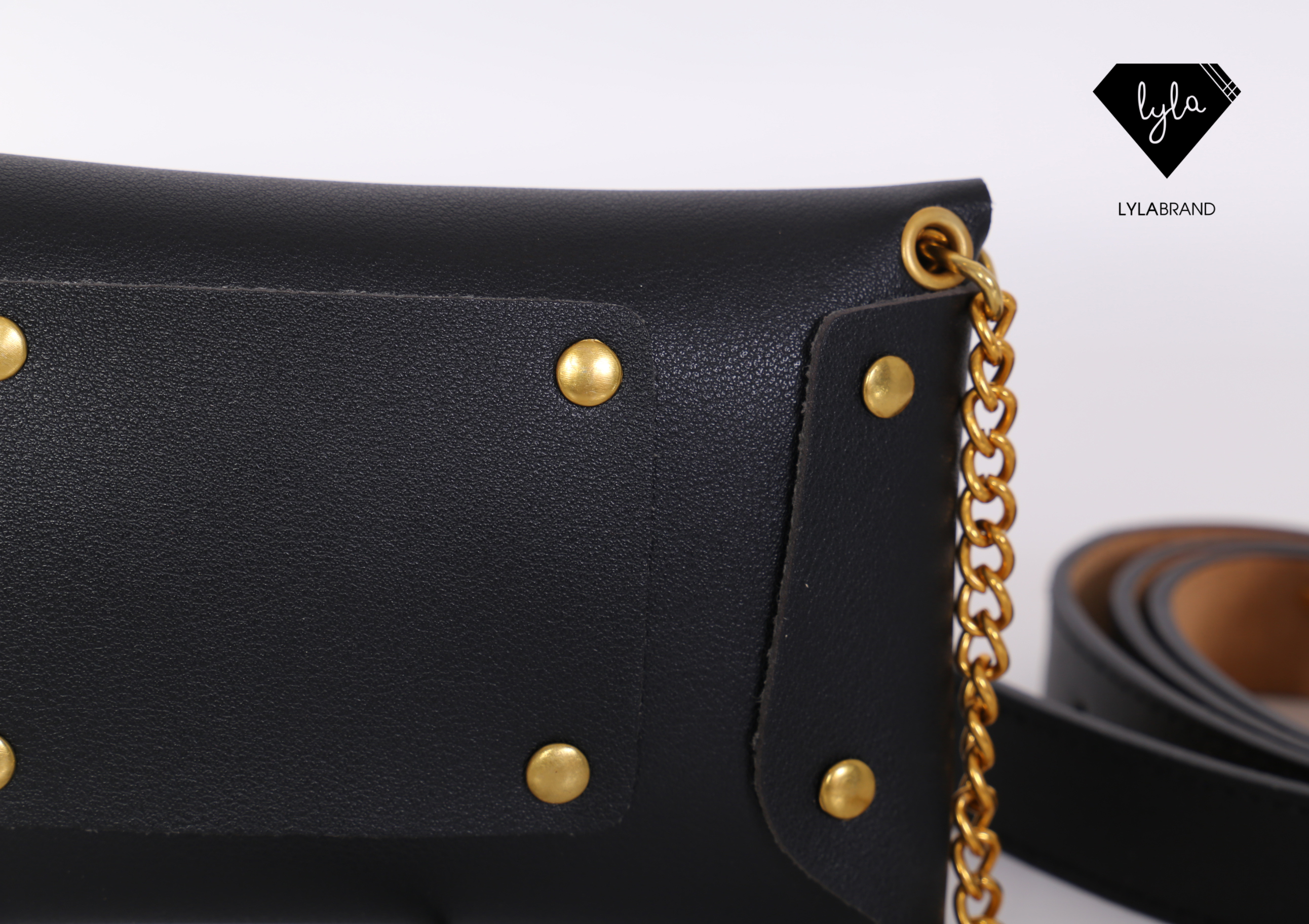 LYLABRAND🔔 Belt สุดฮอต ที่ใช้ง่าย เข้าได้กับทุกชุด แต่งตัวธรรมดา เพิ่มใบนี้เข้าไปทำให้ได้ลุคเก๋สุดๆ ❤️❤️