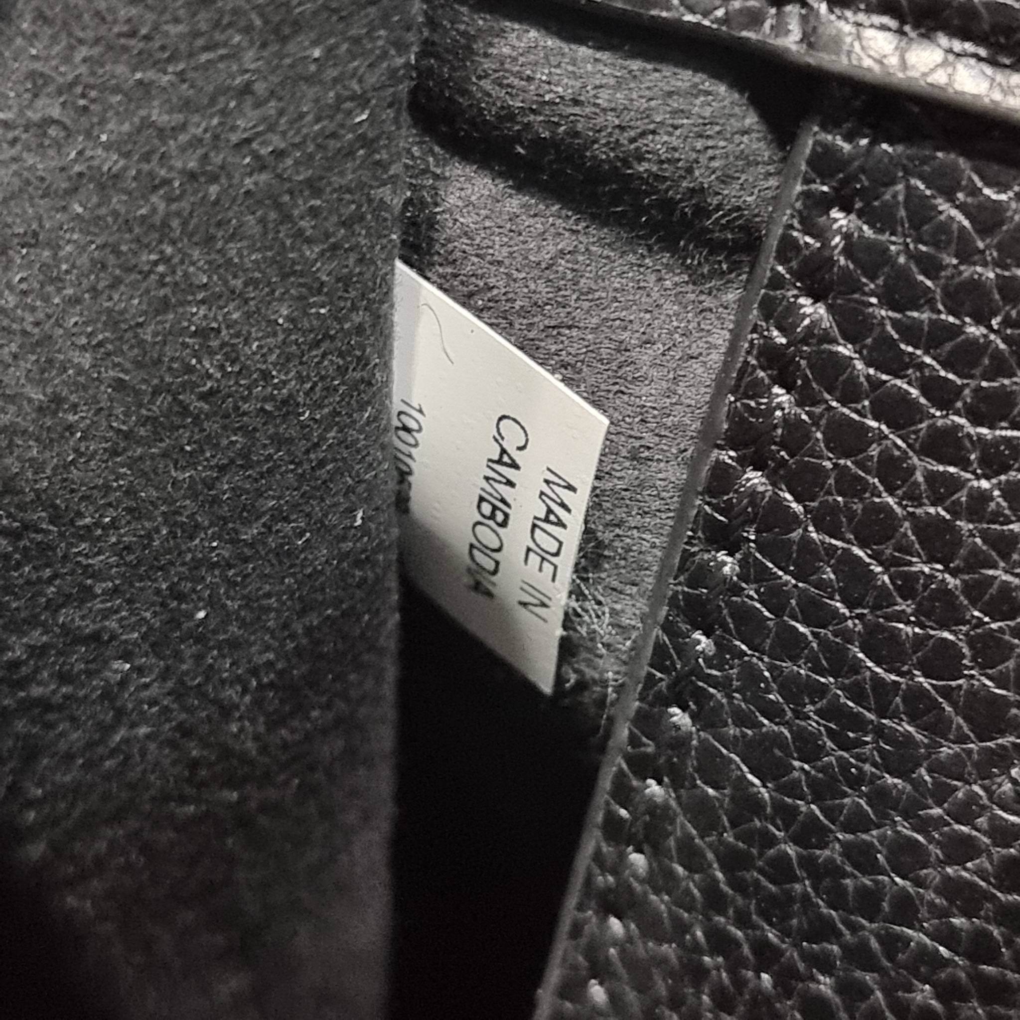 TORY BURCH MILLER TOP HANDLE SATCHEL ใหม่ล่าสุด กับกระเป๋าสะพายรุ่นยอดนิยม ที่มาในดีไซน์ top handle ให้สะดวกใช้ได้มากขึ้นด้วยหูจับในตัว โดดเด่นด้วยโลโก้สีทอง