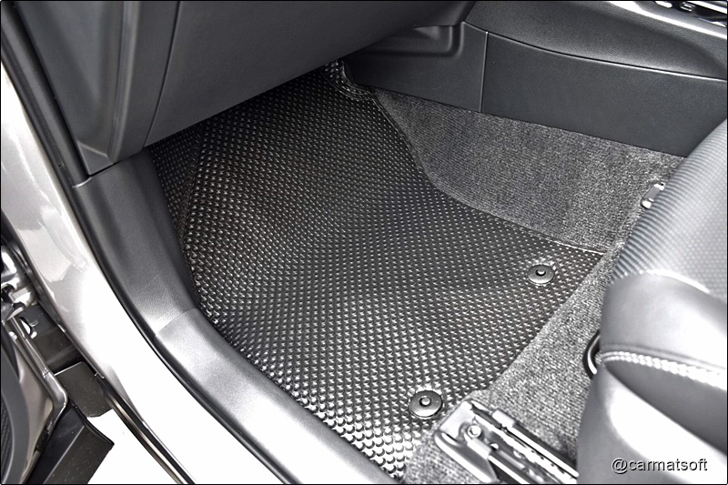 พรมกระดุมเม็ดเล็กรีดขอบ COROLLA CROSS สีดำ สวยงาม ทนทาน เข้ารูป 5ชิ้น