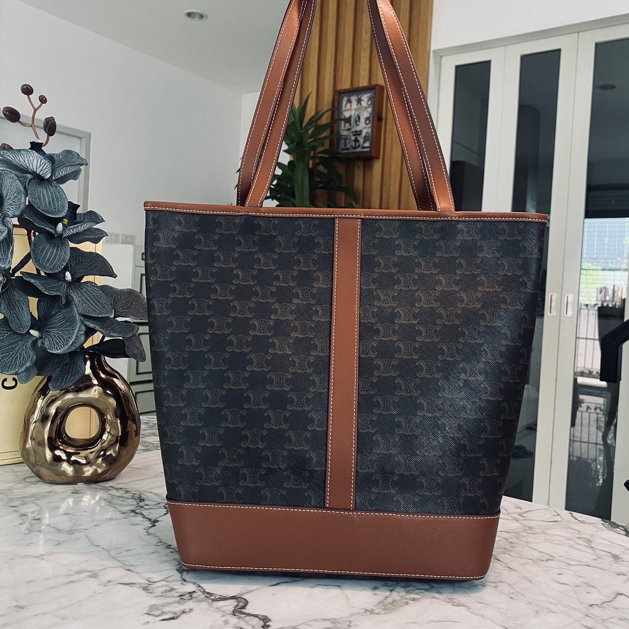 CELINE Cabas in triomphe canvas tote Bag กระเป๋าสะพายทรงโท้ทใบใหญ่ รุ่นยอดนิยม แคนวาสแท้ปั้มลายคมชัด งานสวยหรูคลาสสิคไม่มีเอ้าท์