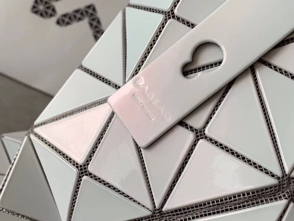 Vip 】ISSEY MIYAKE BAOBAO [white]