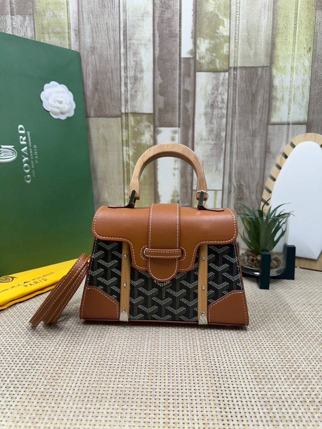10 สี ORI หนังแท้ | GOYARD Saïgon Souple Mini Bag 20cm กระเป๋าถือ/สะพายดีไซน์หูจับไม้เป็นเอกลักษณ์ที่สวยหรูหราสง่างาม