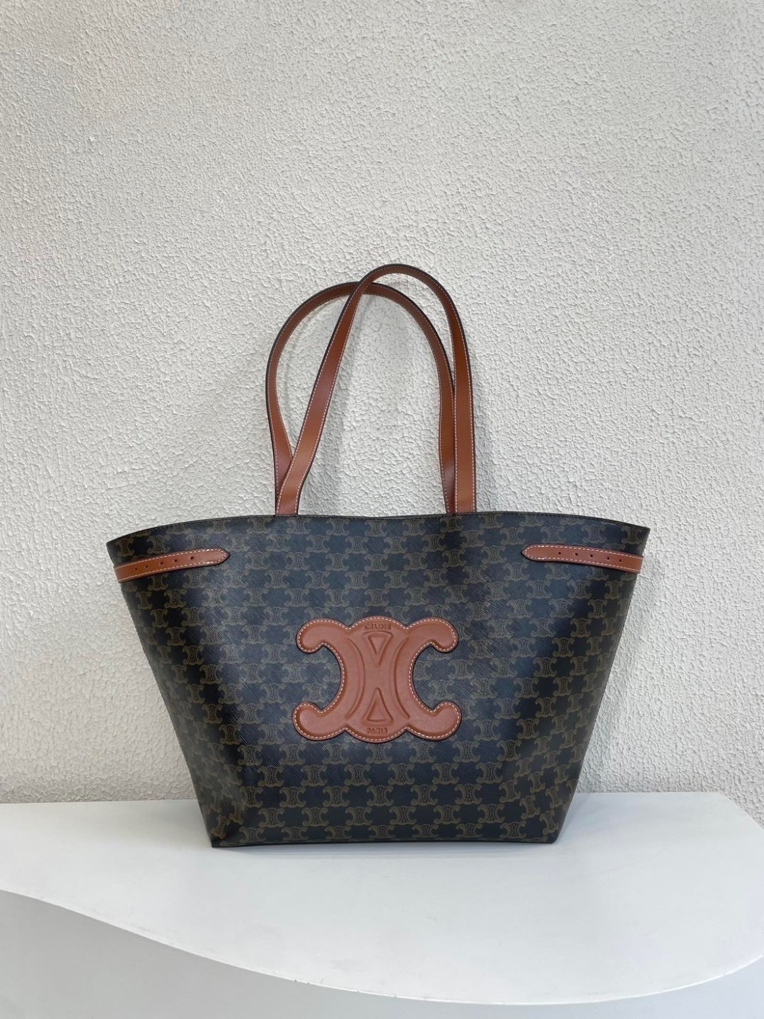 ELINE MEDIUM CABAS ANAÏS CUIR TRIOMPHE in Grained / Celine Tote Bag กระเป๋าสะพายทรงโท้ท ใบใหญ่จะสัมภาระได้เยอะ สวยคลาสสิค เกรดออริ 1:1
