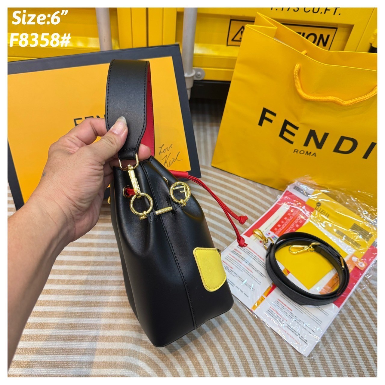 FENDI Mon Tresor Lunar New Year Mini Bucket Bag กระเป๋าสะพายทรงบัคเก็ต ต้อนรับตรุษจีน ด้วยดวงตาปีศาจ หรือ ‘Monster Eyes’ ที่ทำให้กระเป๋าดูขี้เล่นมากขึ้น เป็นการตอกย้ำชื่อรุ่นได้เป็นอย่างดี
