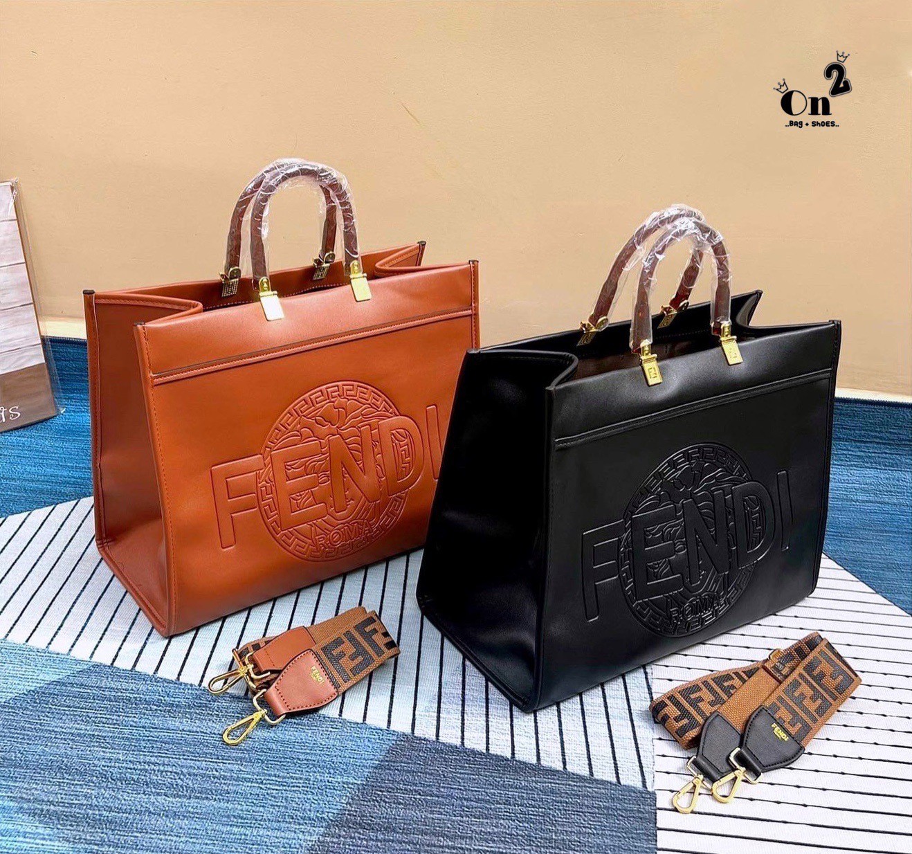 Fendi x Versace Shopping bag / FENDI Tote bag กระเป๋าสะพายทรงโท้ท ใบใหญ่ อะไหล่สีทองหรูหรา ใช้งานได้ทุกลุค เกรดงานสวย ใช้ได้ Everyday Look เลยค่า