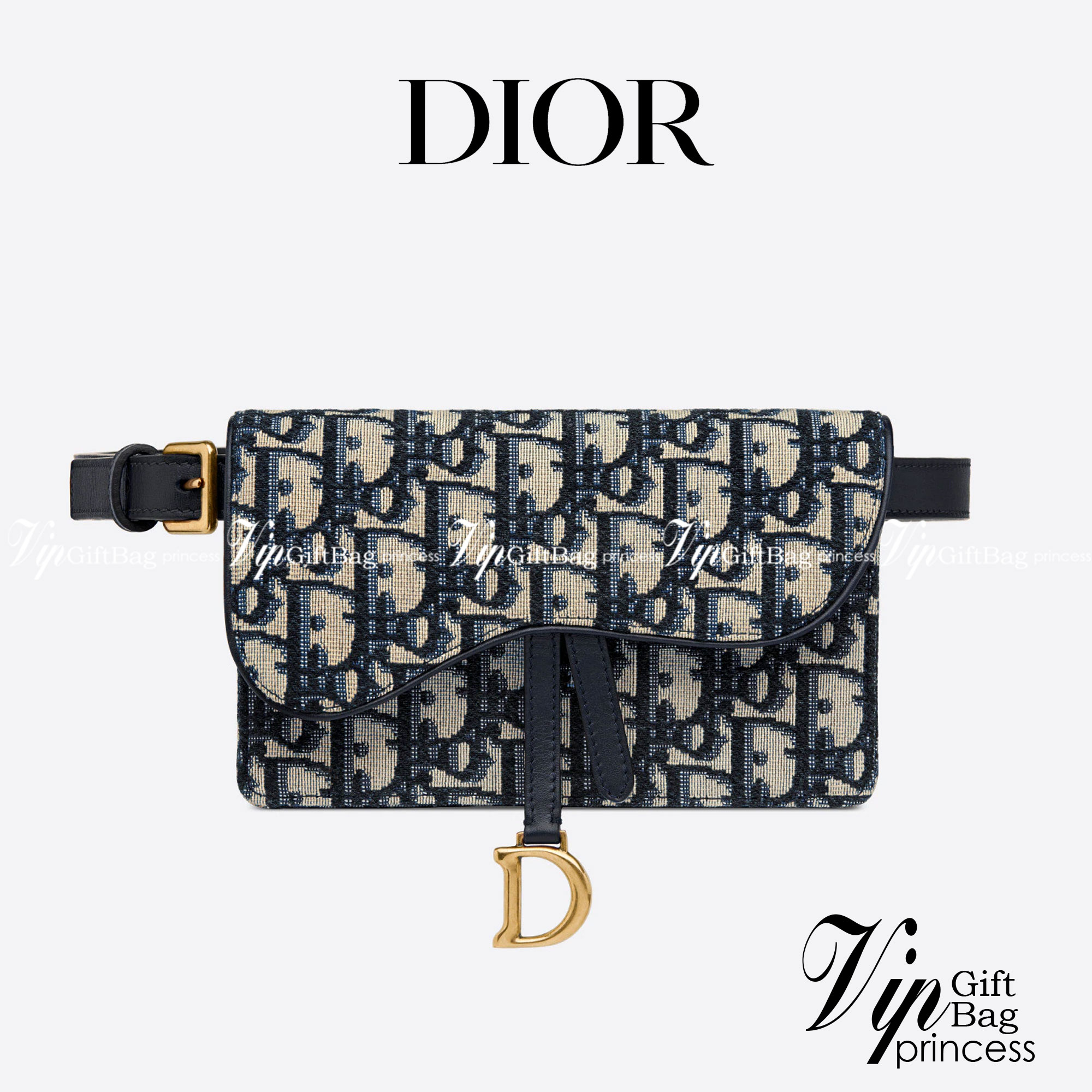 หนังแท้ DIOR SADDLE BELT POUCH Blue Dior Oblique Jacquard กระเป๋าคาดคาอก/คาดเอว เป็นทางเลือกที่ทันสมัยสำหรับกระเป๋าแบบคลาสสิก ตัดเย็บจากผ้าแจ็คการ์ด Dior Oblique โทนสี Navy Blue เข็มขัดถอดออกได้จะช่วยเสริมลุคให้ทุกชุด กระเป๋าคาดเอวจะสะพายไหล่ สะพายข้าง หร