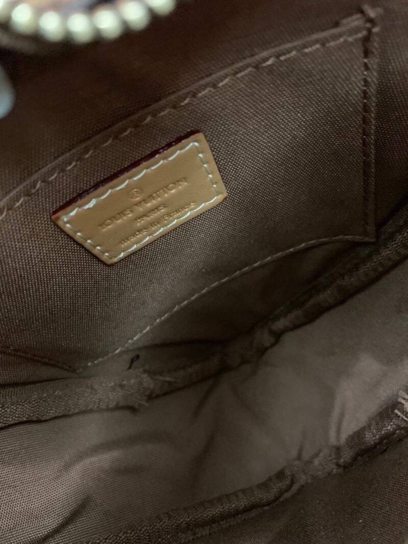 VIP GIFT 】หนังแท้ LOUIS VUITTON Monogram Game On Coeur "HEART" กระเป๋าสะพายรูปทรงหัวใจดีไซน์เผ็ดมากกก!! ภายในเป็นช่องโล่ง สายสะพายปรับใช้ได้ตามสะดวก ใบจริงสวยงามเบอร์ล้าน สาวๆ ต้องหลงรักแน่นอนเลยค่ะ