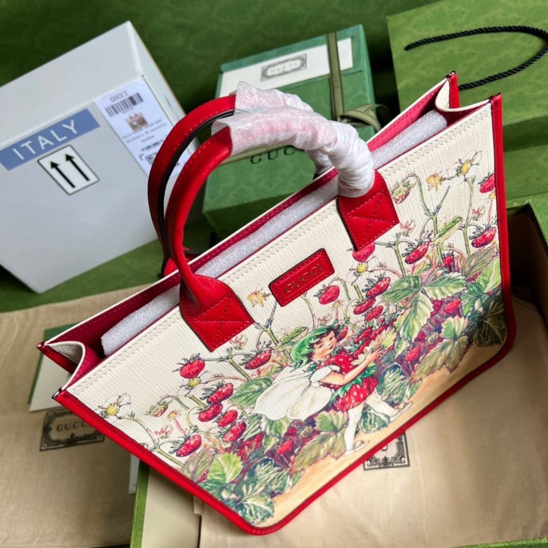 GUCCI Fairies Strawberry Tote Bag / Gucci kid tote พร้อมส่ง เกรดท็อปออรินอล งานเหมือนสุด หนังแท้ สวยงามตามรูป TOP ORIGINAL 1:1 เกรดเทียบแท้ ใช้สลับแท้ได้ ใช้งานต่างประเทศได้