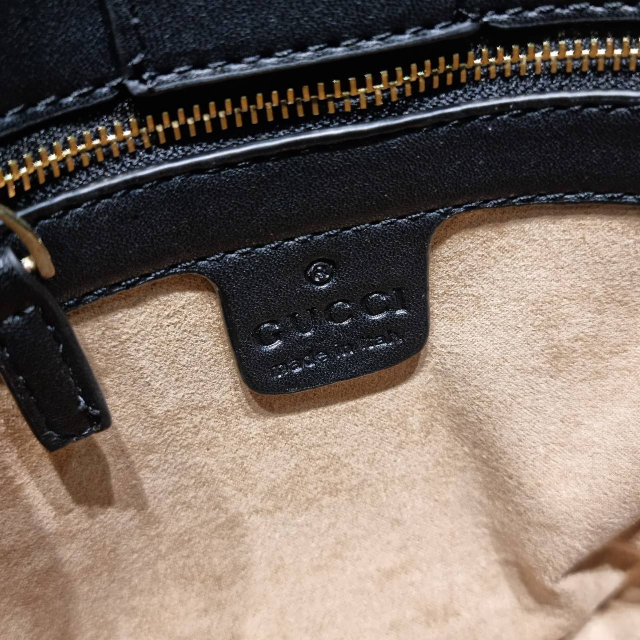 GUCCI 73 mini bucket bag คอลเลคชั่นใหม่พร้อม box set โทนสีใหม่ของแบรนด์ สุดยอดของความมีกิมมิคไม่เหมือนใคร วินเทจเรียบหรู ใช้แล้วดูแพง