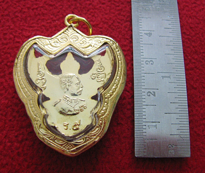 สินค้าหมดค่ะ จี้พญาครุฑหลังเสด็จพ่อร.5องค์ใหญ่เนื้อทองขัดเงาเลียมกรอบทองไมครอนลงยาพร้อมใบคาถาค่ะ