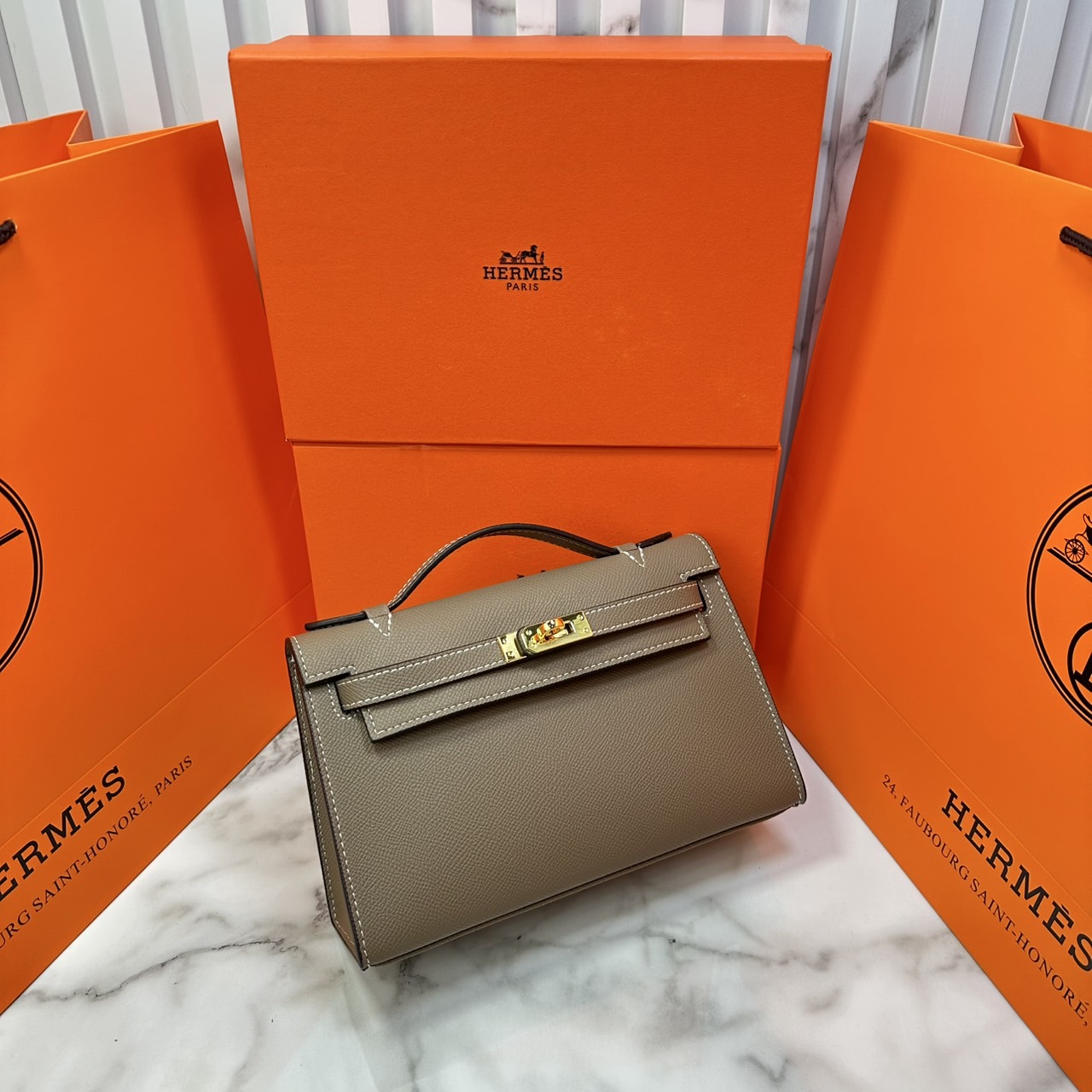 ORI หนังแท้ | Hermes Mini Kelly Pochette 20cm จิ๋วแต่แจ๋ว ราคาพุ่งยิ่งกว่าทอง กระเป๋าสะพายที่สุดแห่งหรูหราลัคชู นิยามของความสง่างามเหนือกาลเวลา