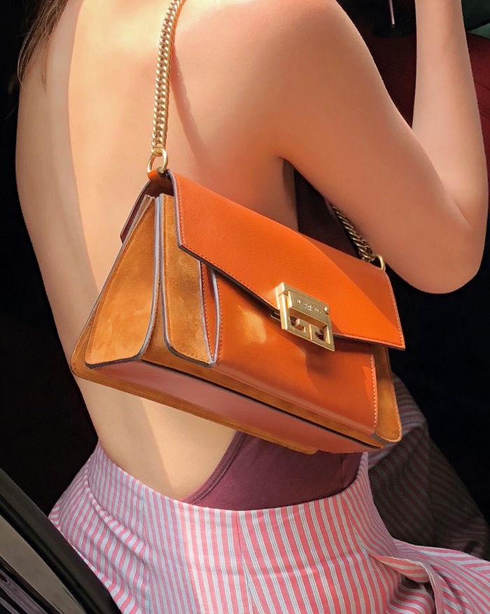 หนังแท้ GIVENCHY GV3 SHOULDER BAG พร้อมส่งที่ไทย