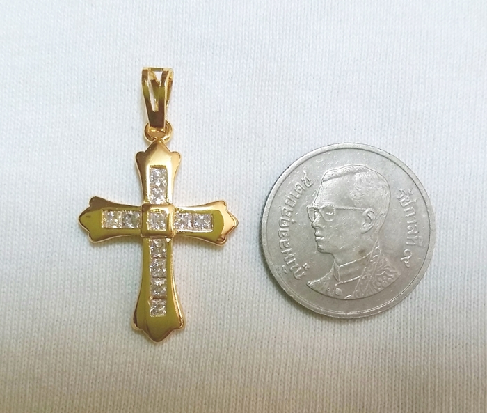 สินค้าหมดค่ะ จี้ไม้กางเขนประดับเพชรCZค่ะ