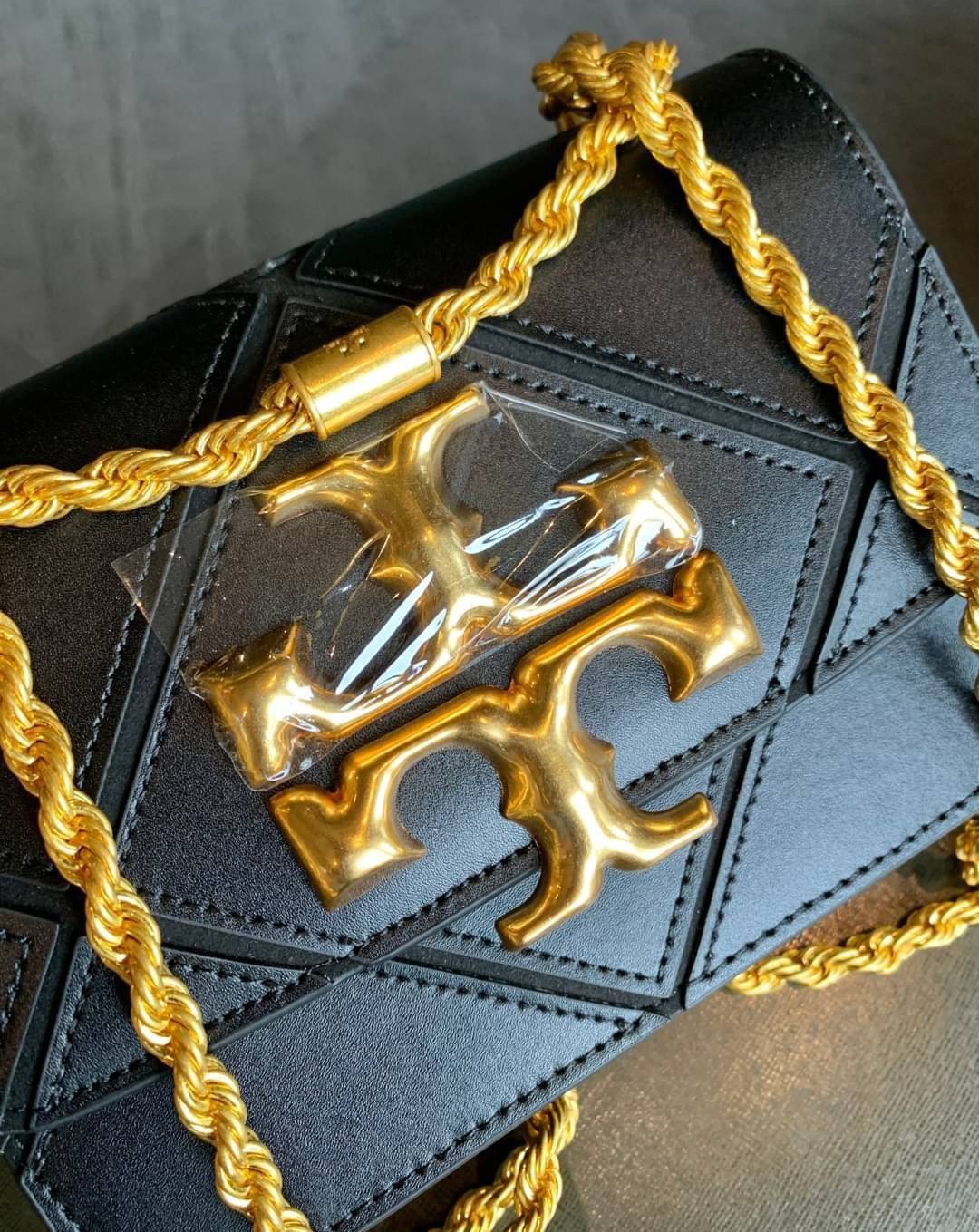 TORY BURCH ELEANOR SMALL SHOULDER BAG / Tory Burch Eleanor quilted shoulder bag น้องเล็ก หรู ดูแพง ลุคไหนๆ ใบนี้เอาอยู่เลยค่าา! Best seller ใครยังไม่มีติดตัว รอบนี้จัดเลยค่าา