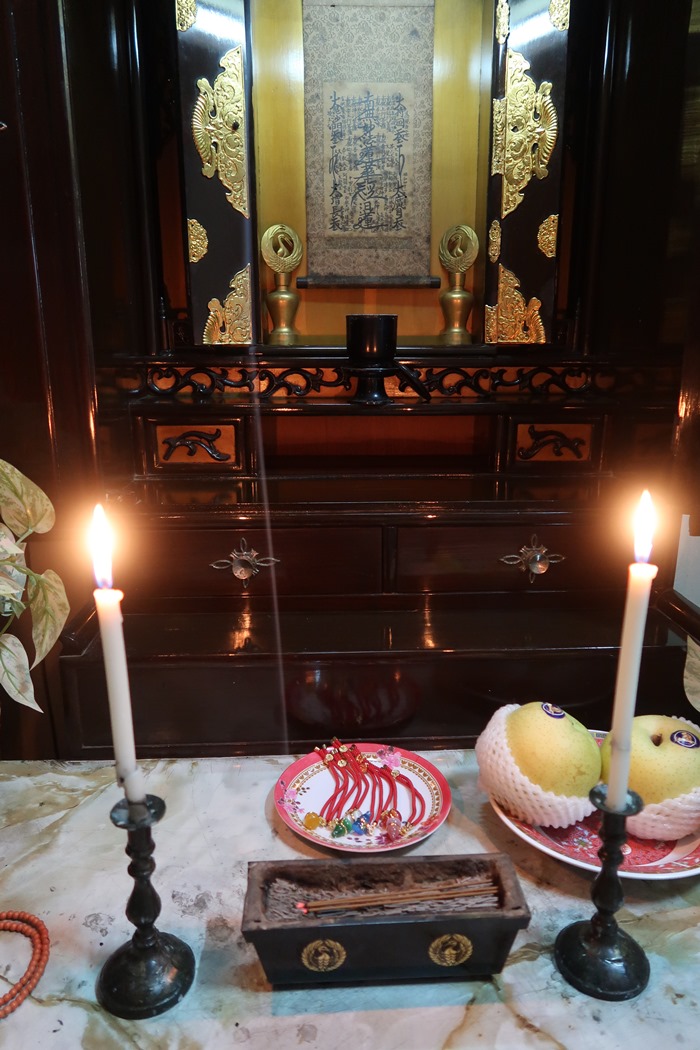 สินค้าหมดค่ะ สร้อยข้อมือน้ำเต้าสีชมพูด้ายแดง ดูดทรัพย์ เสริมดวงค้าขายค่ะ