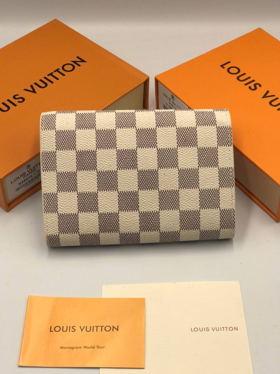 พรีเมี่ยมกิ๊ฟแท้ 100% 】พร้อมส่งที่ไทยที่นี่ที่เดียว Louis Vuitton wallet Gift Box Set