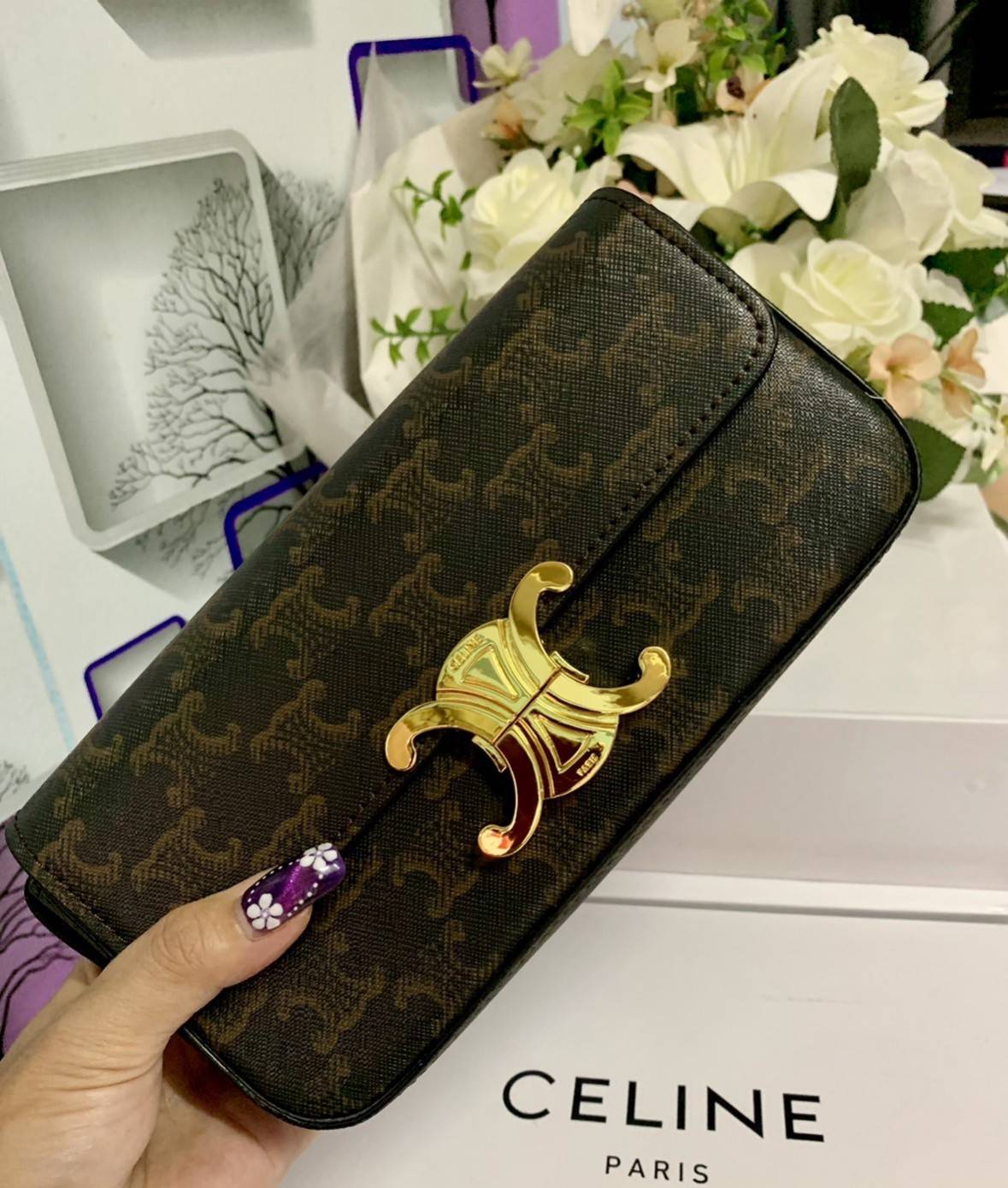 CELINE TRIOMPHE SHOULDER BAG VIP ดีไซน์ยอดนิยมสไตล์สาว LISA ทรงเหลี่ยมหนังSaffianoสวยหรูอยู่ทรง