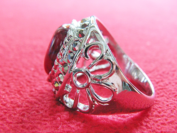 สินค้าหมดค่ะ แหวนหินปะการังสีแดง โรเดียมสีเงิน(คุ้มครอง)แบบ1ค่ะ