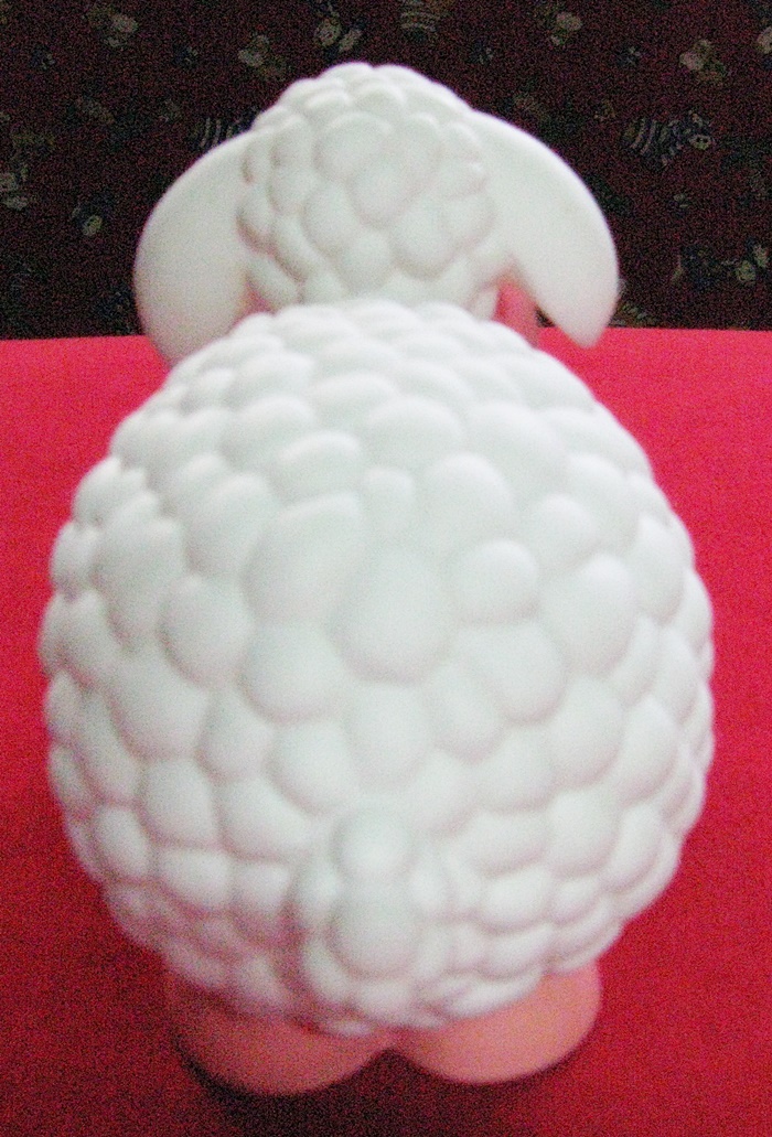 สินค้าหมดค่ะ ตุ๊กตาแกะหัวดุ๊กดิ๊ก จาก สวนผึ้ง จ.ราชบุรี ค่ะ