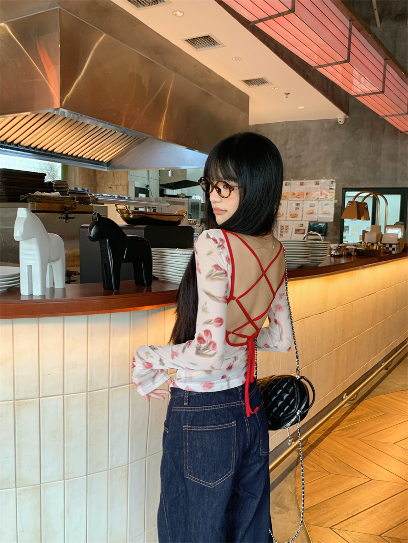 พร้อมส่ง 🍪 Imogen blouse เสื้อเปิดไหล่แขนยาวพิมพ์ลายดอกทิวลิปน่ารักมาก (IN38776)