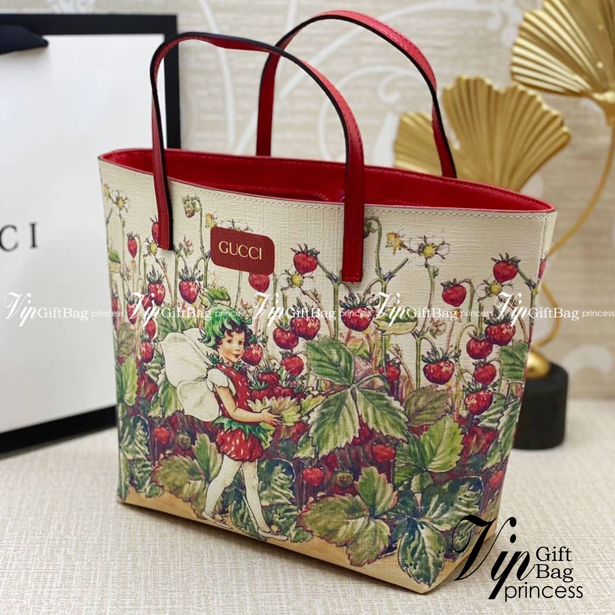 GUCCI Children's top-handle bag with tree faires print / Gucci kid tote เกรดออริจินอล วัสดุ Light pink Supreme canvas ภาพสินค้าถ่ายจากงานขายจริงใช้งานต่างประเทศได้