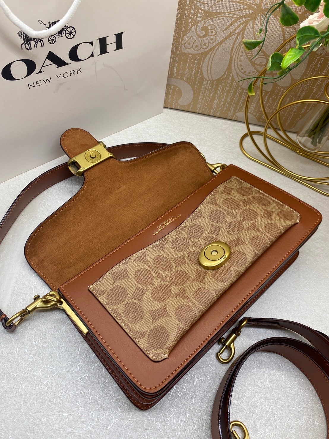 COACH TABBY CROSSBODY WRISTLET 26cm สีใหม่ล่าสุด ต้อนรับสงกรานต์นี้ รุ่นนี้ต้องเข้าแล้ว พกพาได้ตลอดวันเลย ห้ามพลาดค่ะ!