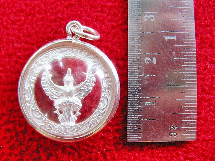 สินค้าหมดค่ะ จี้พญาครุฑเนื้อเงินพ่นทรายล้อมเพชรเลี่ยมเงินไมครอนค่ะ