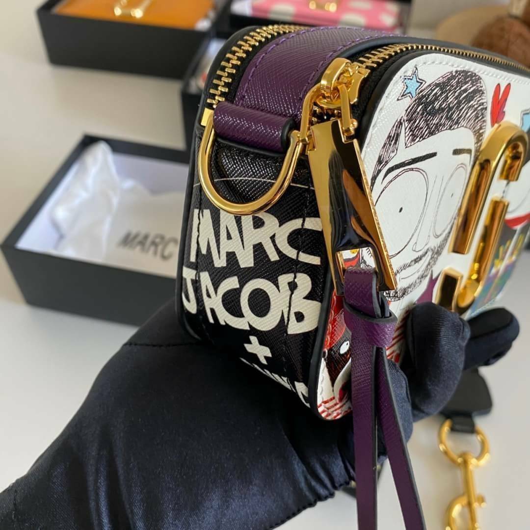 พรีเมี่ยมกิ๊ฟแท้ 100% 】หนังแท้ MARC JACOBS The Snapshot Camera X Anna Sui Cross Body Bag
