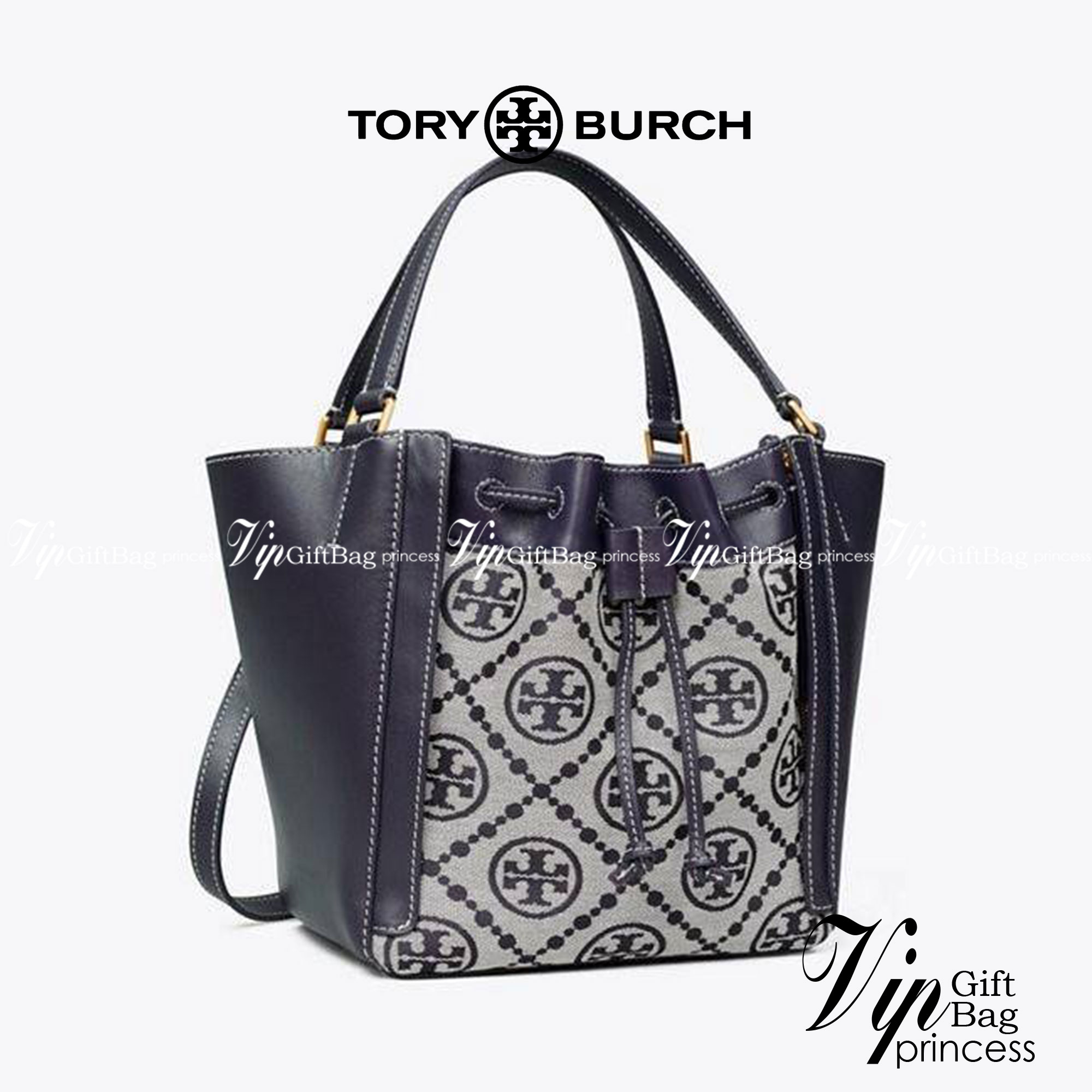 Tory T Monogram Mcgraw Dragonfly / Tory burch bucket กระเป๋าถือหรือสะพายไหล่ วัสดุหนัง Jacquard อะไหล่ทอง ทรงปีก เปิด-ปิด ด้วยกระดุมแม่เหล็ก ด้านในโลง มี 2ช่องเล็ก จุของได้เยอะ น้ำหนักเบา สายสะพาย crossbody ได้ ปรับระดับได้