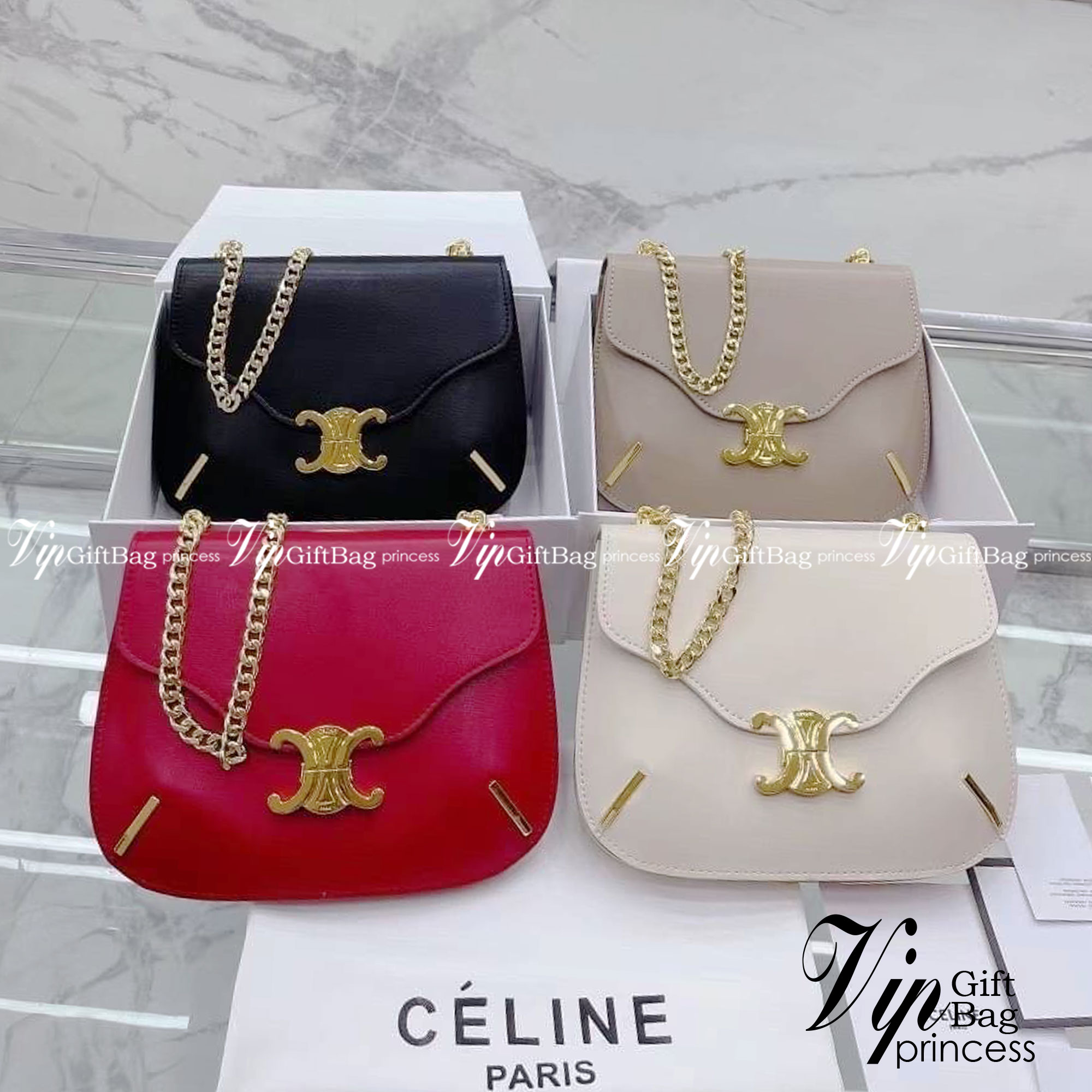 CELINE chain besace triomphe in shiny calfskin กระเป๋าสะพายสายโซ่ซีลีน รุ่นใหม่ล่าสุด อีกหนึ่งรุ่นในซีรีส์ Triomphe ที่ได้รับความนิยมอย่างมาก ด้วยรูปร่างทรงโค้งมนมีความคลาสสิกตามแบบฉบับแบรนด์