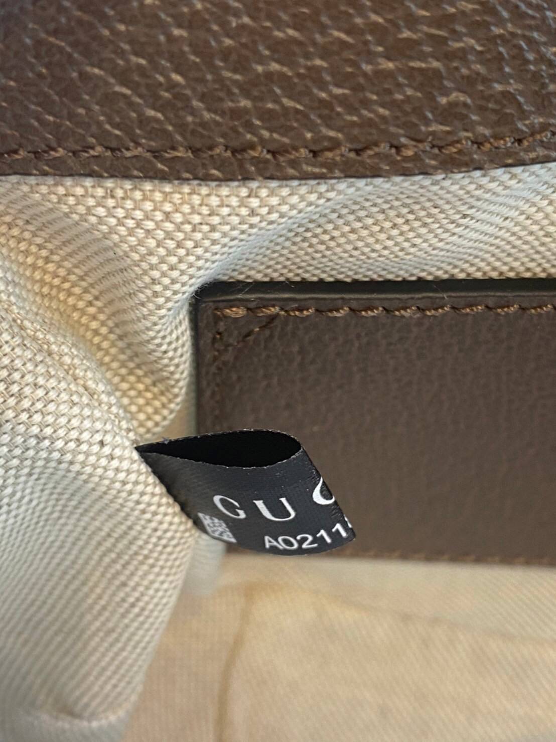 หนังแท้ 】Gucci Horsebit 1955 jumbo GG mini bag 20cm พร้อมส่งที่ไทย เกรดออริจินอล ลายใหม่ Jumbo Double G กระเป๋าสะพายขนาดมินิ โดดเด่นด้วยเว็บเฮาส์สีเขียวและสีแดงอันเป็นเอกลักษณ์ ซึ่งเป็นหัวเข็มขัดแบบร่วมสมัยของกุชชี่จากยุค 70 เสริมการออกแบบแต่ละชิ้นด้วยโลโ