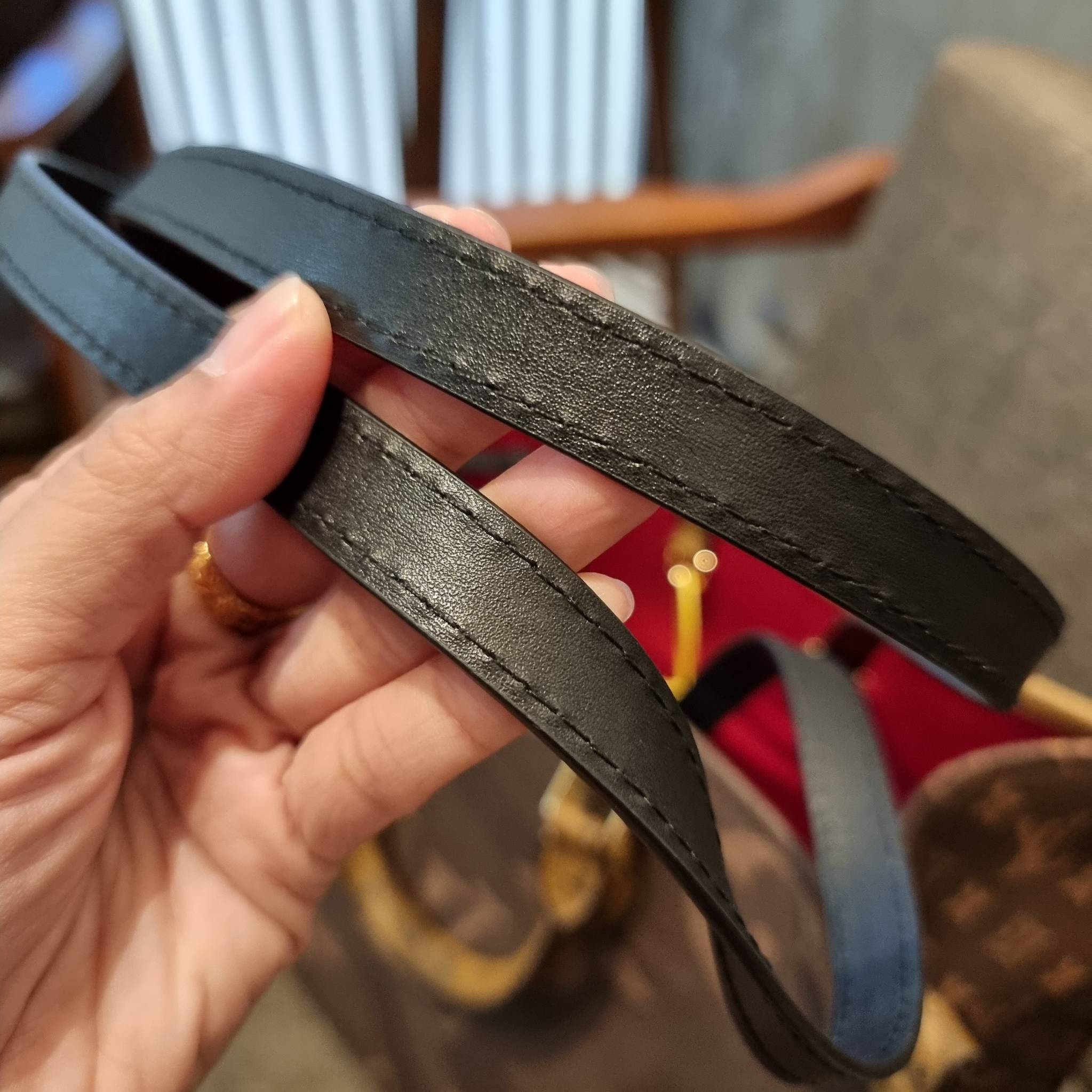 LV crossbody tote bag 10" 16" สเปเชี่ยล gift box set ในราคาที่แสนดี น่าคบหา!! สุดคุ้มและสวยที่สุดยันกล่อง!! ได้ไปยังไงต้องร้องว้าว!! กระเป๋าทรงโท้ทที่สาวๆตามหา ดีไซน์คลาสสิค ผู้ดี หรูหรา โทนสีใช้งานง่าย ได้ทุกลุค ทุกสไตล์ วัสดุหนังแคนวาสคุณภาพ ม