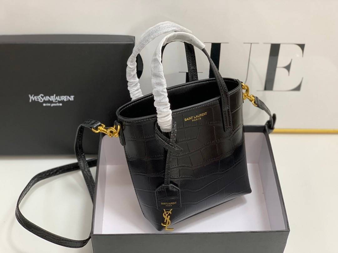 mini YSL CROC TOTE / YSL Toy croc-effect leather tote bag พร้อมส่งครบสองไซส์ *คู่ดูโอ้ สวยแบบตะโกนนน YSL BAG VIP วัสดุหนังสังเคราะห์ หนังนิ่มลายจรเข้เต็มใบ สวยหรูมาก