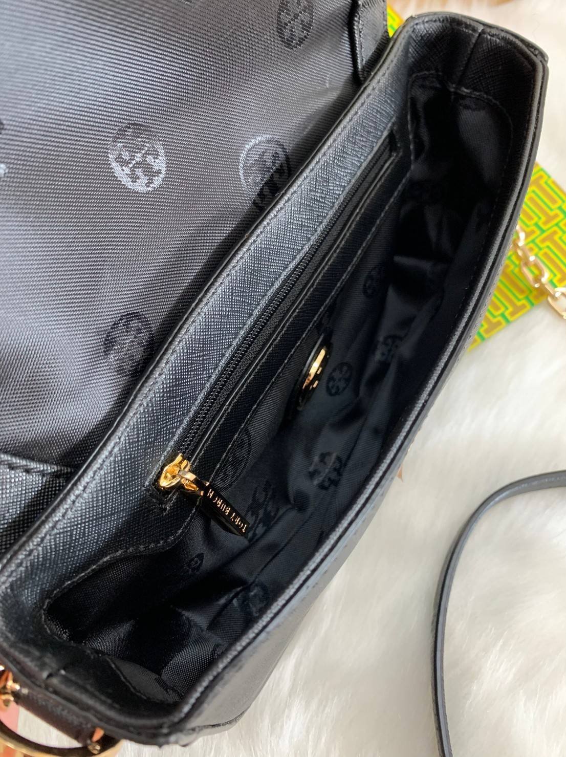 ของแท้ 💯% 】รุ่นที่เคยทำสถิติการขายได้1,000ใบ ในเวลาเดือนกว่าๆ!! TORY BURCH ROBINSON WOMEN CHAIN BAG