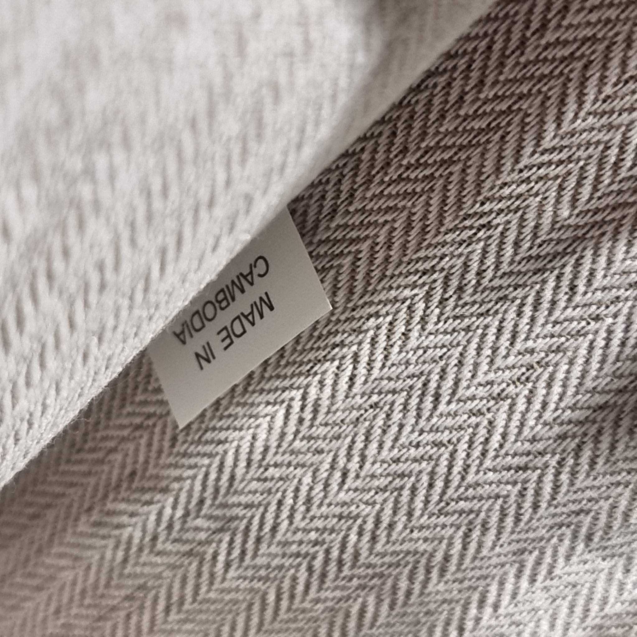 TORY BURCH ECO ELLA TOTE BAG / TORY TOTE BAG พร้อมส่ง 3 สี กระเป๋าสะพายทรงโท้ท ขนาดกำลังสวย จุของได้เต็มที่ รูปทรงคลาสสิคชวนใช้ โดดเด่นด้วย patch โลโก้ คอลเลคชั่นน้องใหม่ ส่งมาให้สาวๆได้ใจฟูอีกหนึ่งไอเท็ม