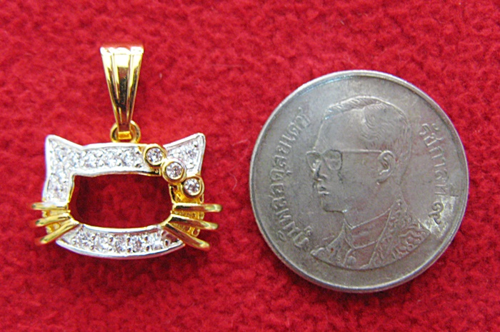 จี้รูปหน้าแมวประดับเพชรCZค่ะ