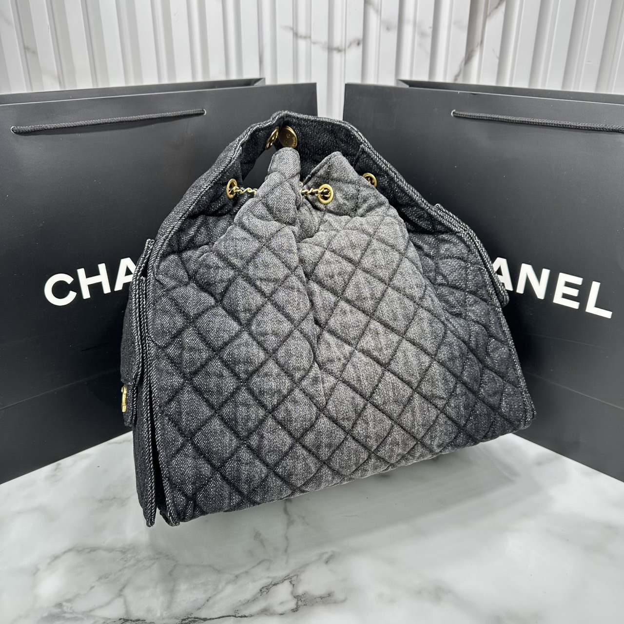 ORI หนังแท้ | 30cm CHANEL 25 Denim Handbag กระเป๋าสะพายทรงโฮโบเดนิม คอลใหม่ล่าสุด ต้อนรับฤดูกาล SPRING-SUMMER 2025 รูปทรงใช้งานได้จริง