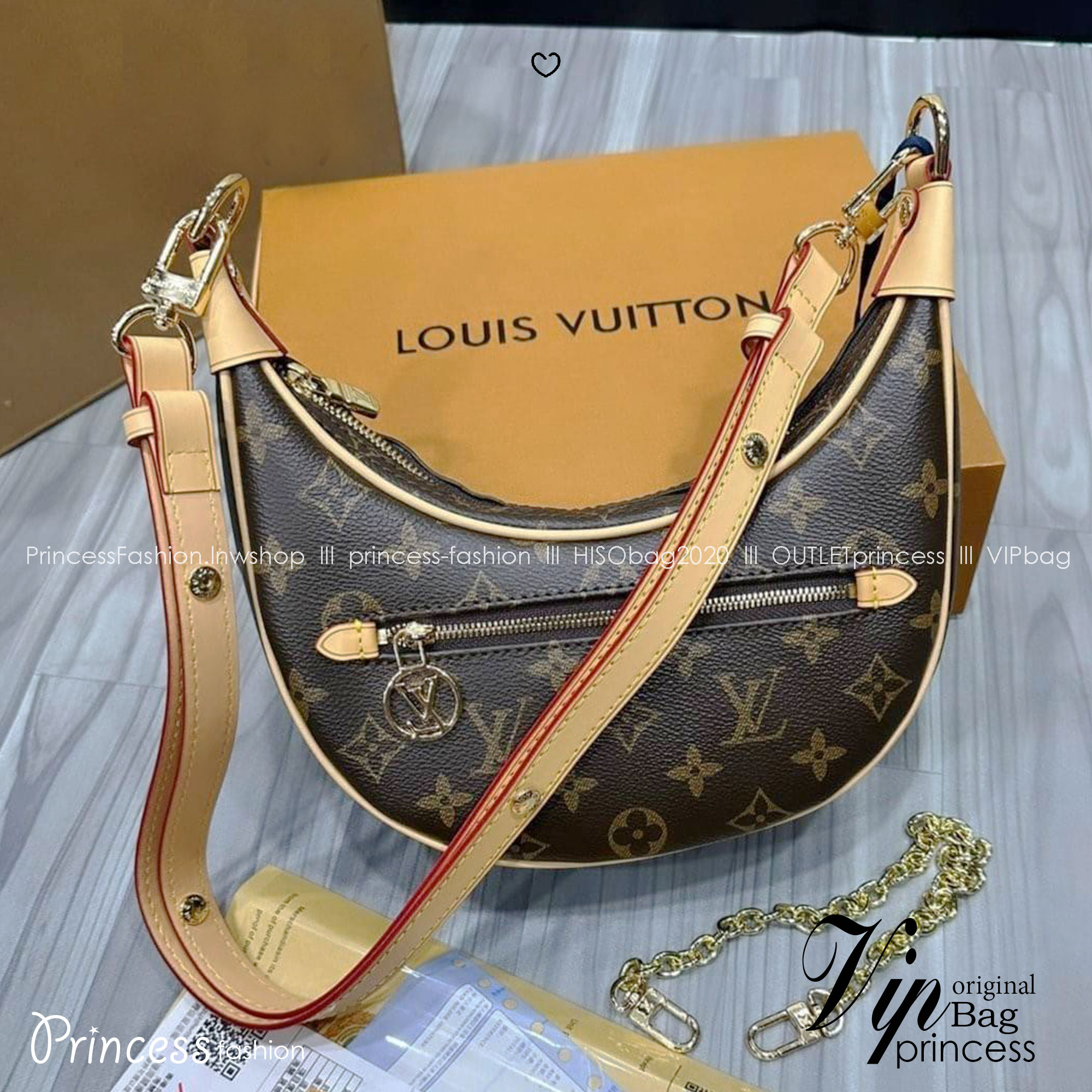 LV Loop bag Monogram canvas กระเป๋าสะพายรูปทรงเสี้ยวพระจันทร์ สุดยอดเดอะเบสท์ไอเท็ม รุ่นตามหา เข้าเพิ่มแล้วค่า งานสวยหรู ดูแพงมาแต่ไกล ขนาดกำลังพอดี สะพายไหล่คือปังมาก วัสดุหนังแคนวาสคุณภาพ ดีงาม เอาอยู่ทุกลุค