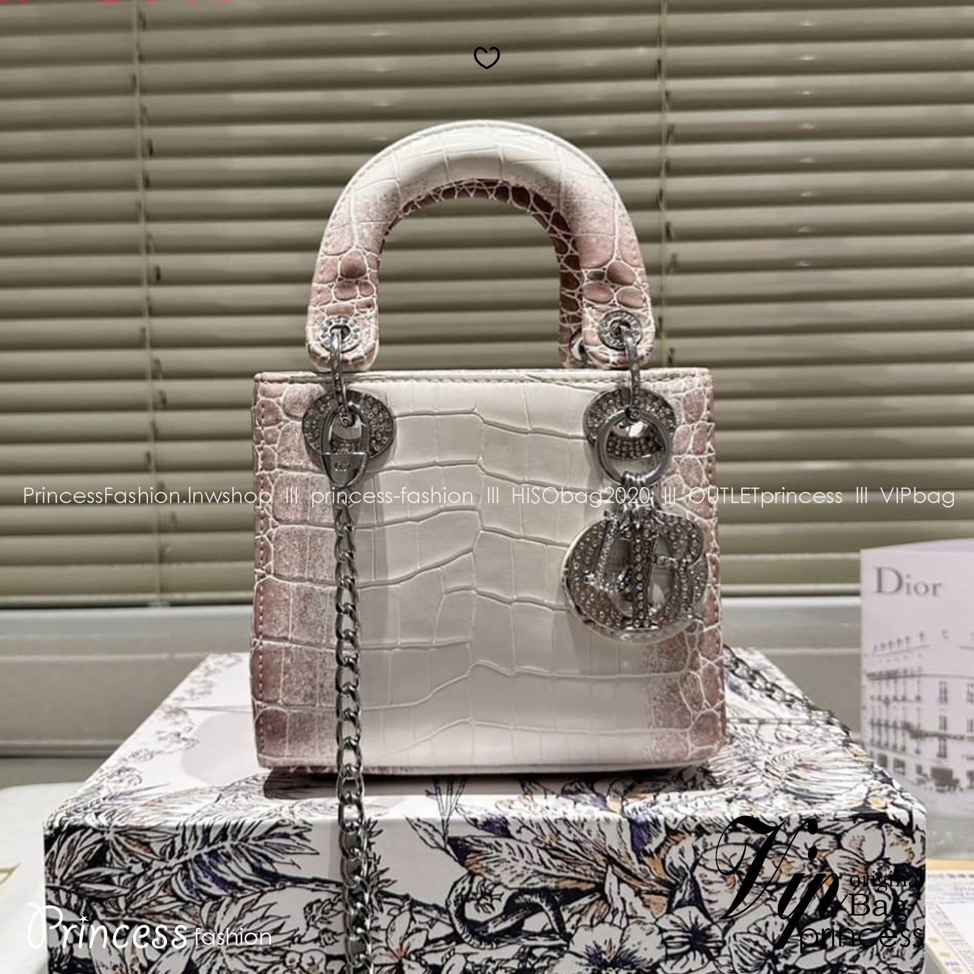 DIOR Lady Himalayan Crocodile Bag กระเป๋าเลดี้ดิออร์รุ่นลิมิเต็ด หนังลายจระเข้สวยหรูดูแพงที่สุด ควรมีที่สุดเลยค่าสาวๆ งานจริงสวยกริบใบมินิน่ารัก ปังสุด ราคาสุดคุ้มค่า