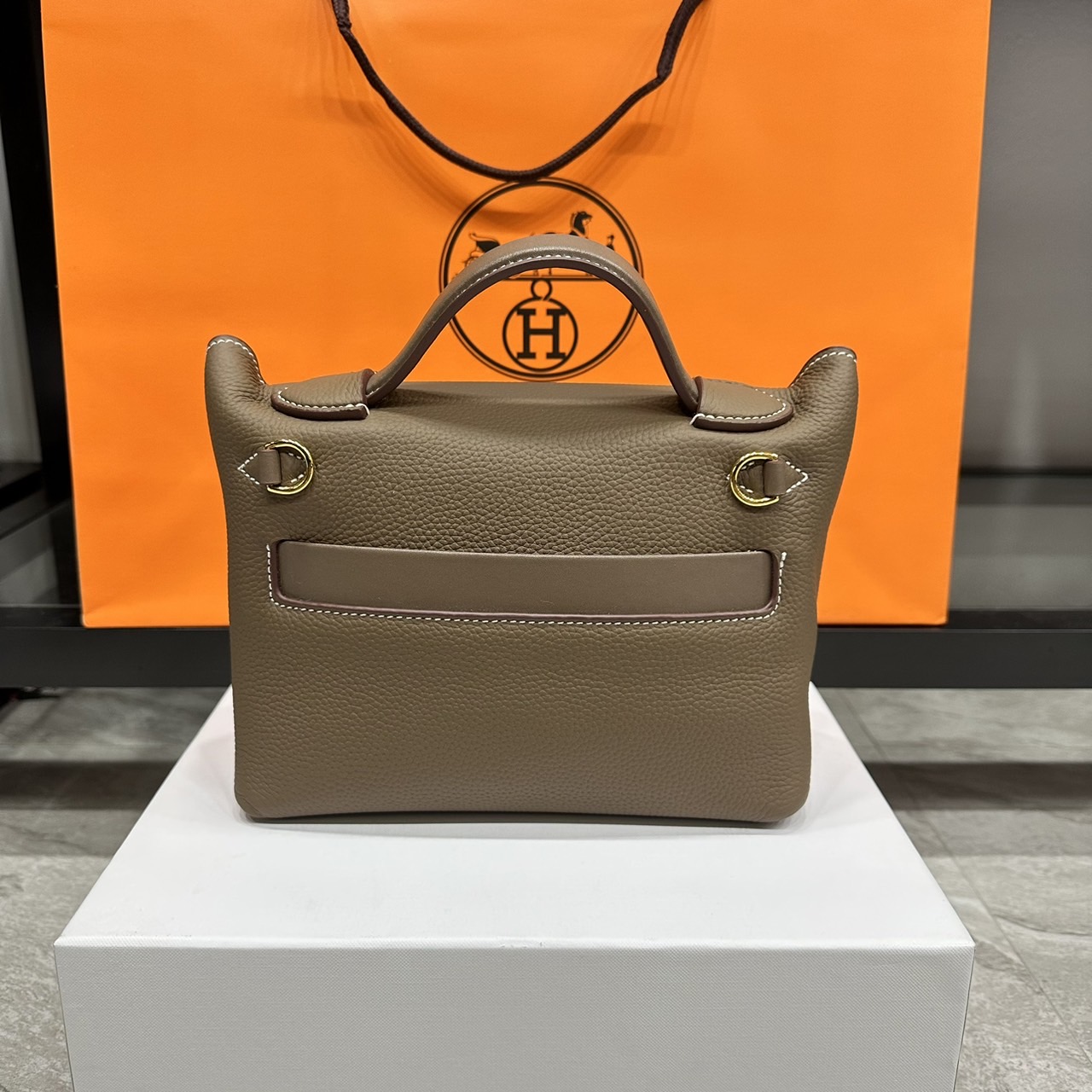 HERMES Hermes 24/24 Mini bag 20cm กระเป๋าถือ/สะพายแบรนด์หรู เอกลักษณ์ของความสง่างาม เกรดออริ สลับแท้ 1:1 ใช้งานต่างประเทศได้