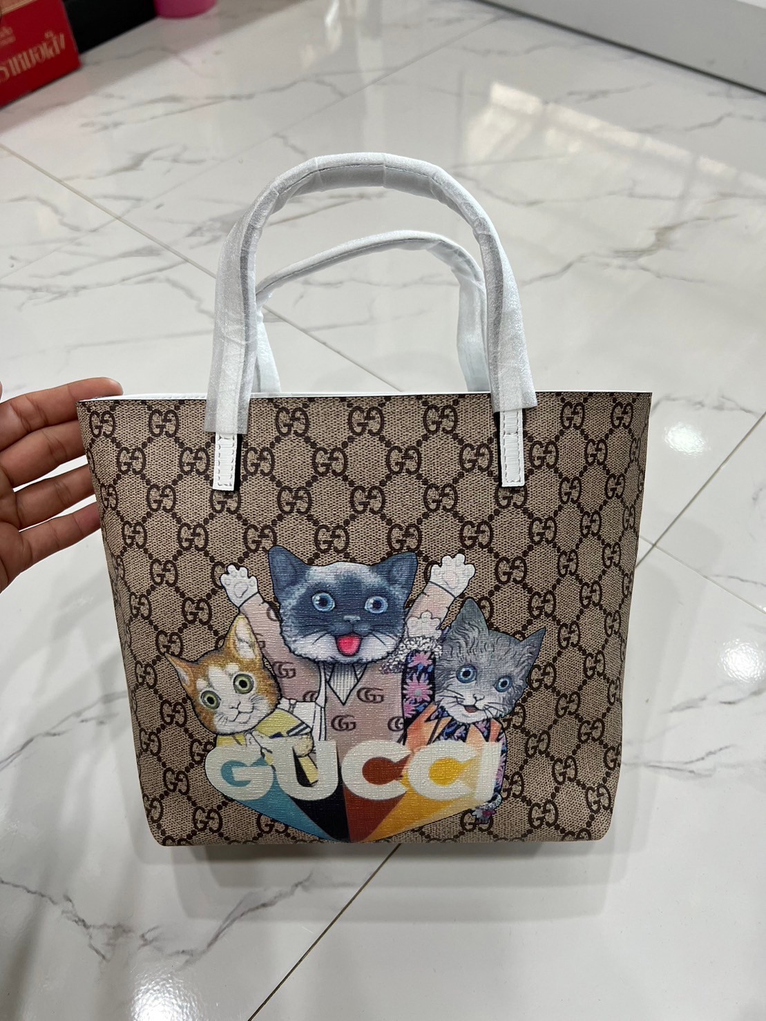GUCCI Children's tote bag / Gucci kid tote / Gucci bag พร้อมส่งสต๊อกแน่น กับกระเป๋าโท้ทคิดท์ ไซส์น่ารักน่าใช้ ฮอตไม่หยุด เด็ดทุกดีไซน์ มีลายเข้าใหม่มากกว่าในรูปนะคะ **สินค้าเกรดออริจินอล 1:1 สลับแท้ งานสวยตามรูป ภาพถ่ายจากงานขายจริง ใช้งานต่างประเทศไ