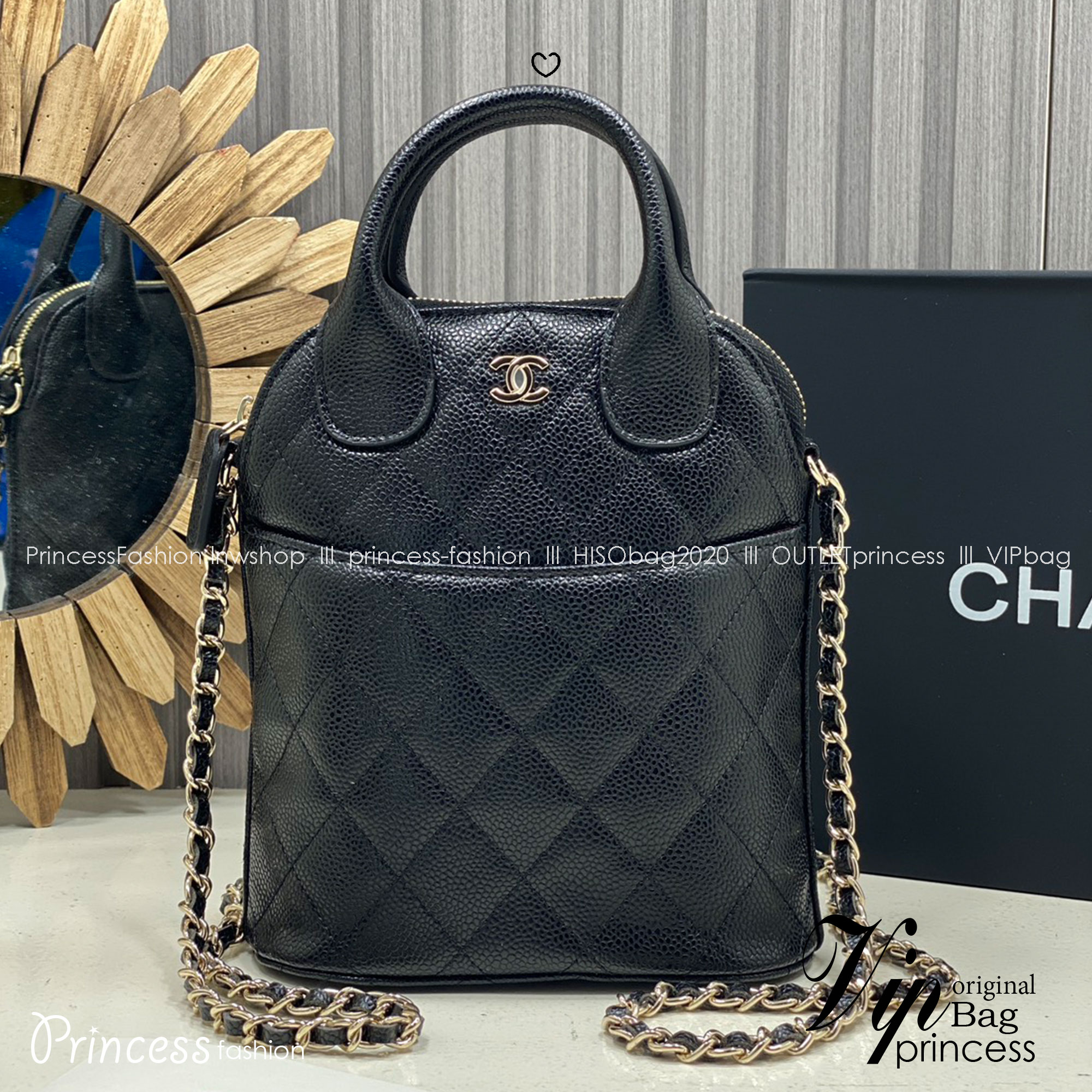 ORI หนังแท้ | Chanel Clutch with chain Bag / Chanel Bucket Bag กระเป๋าถือ กระเป๋าสะพายรุ่นใหม่ล่าสุด ในคอลเลกชัน Métiers d’art ปี 2024/25 ด้วยลูกเล่นของเนื้อสัมผัสและรูปแบบ
