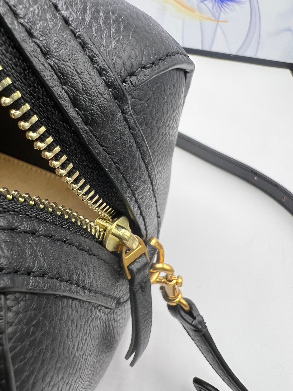 Tory Burch Thea Mini Web Satchel Crossbody Bag / Tory keepall พร้อมส่ง กระเป๋าสะพายทรงหมอนขนาดกลางกำลังน่ารัก เกรดท็อปออริจินอล