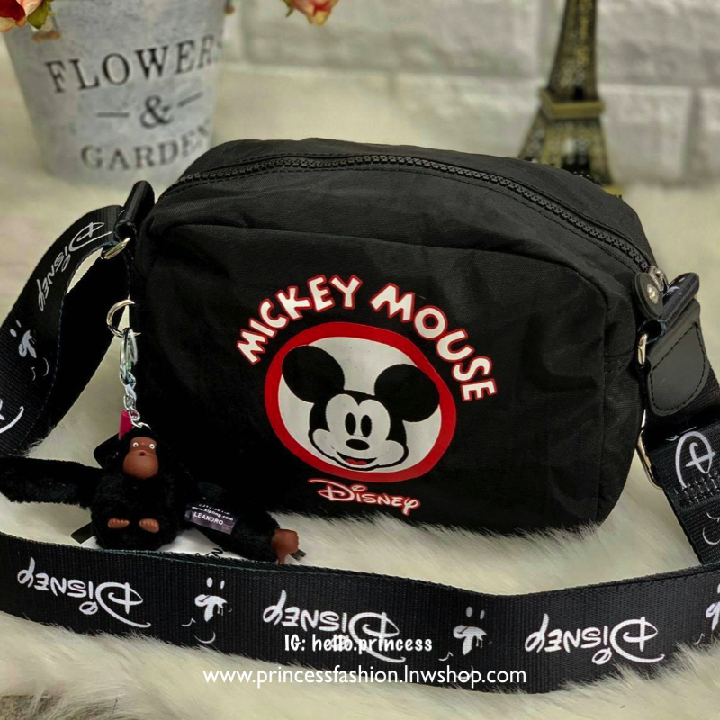 Kipling Mickey Plus Veni Crossbody Bag >>kipling factory oem HK ✔️1ในคอลเลคชั่น 90 ปี มิคกี้เม้าส์ ค่ะ ✔️พร้อมส่งที่ไทย ไม่ต้องรอพรี !! ✔️กระเป๋าสะพายครอสบอดี้ร์//สะพายข้าง ใบขนาดกำลังดี น่าใช้มากๆค่ะ ✔️แต่ละสี แต่ละลาย ว