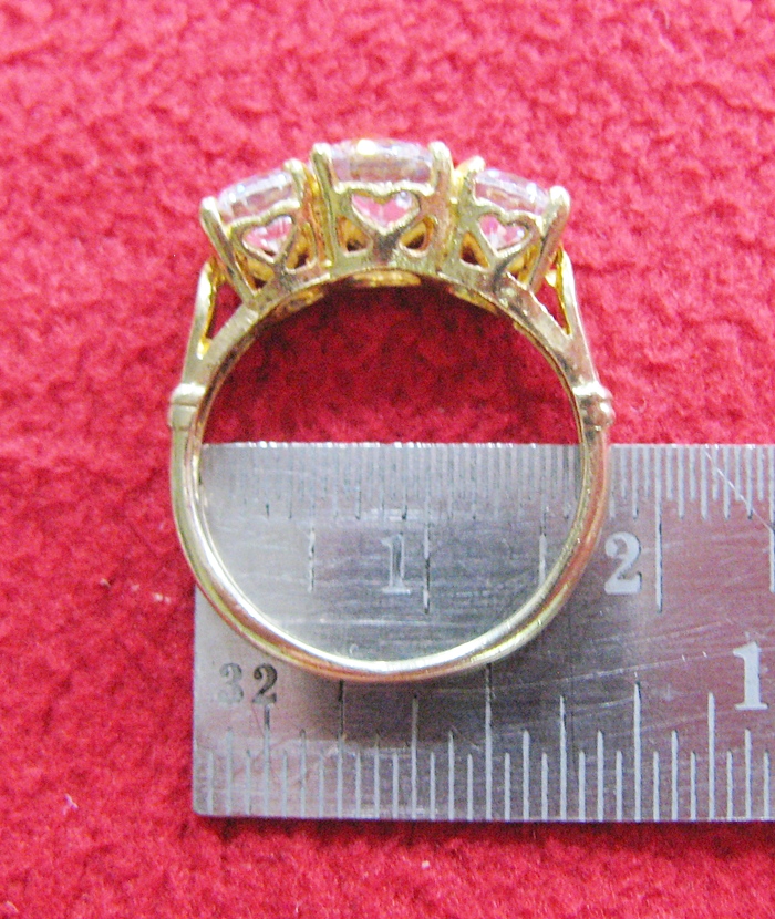 แหวนเพชรทองเหลือง แบบ7(เพชรกลม3เม็ด)ค่ะ