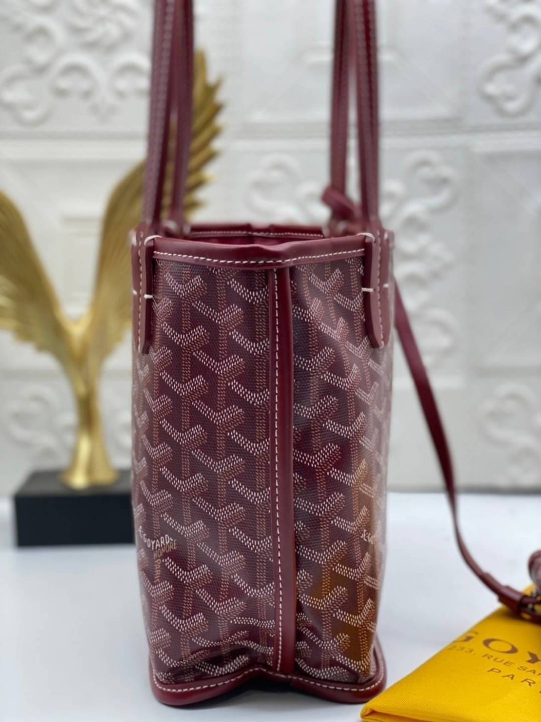 9 สี GOYARD ANJOU TOTE MINI / Goyard Mini Tote เกรดออริจินอลสลับแท้ ใช้งานต่างประเทศได้ ฮอตไอเท็ม กับกระเป๋าสะพายทรงโท้ท ไซส์มินิ กะทัดรัด มาครบสีขายดี เลิศทุกสี รูปทรงคลาสสิค ดีไซน์เป็นเอกลักษณ์ ใช้งานได้หลากหลาย